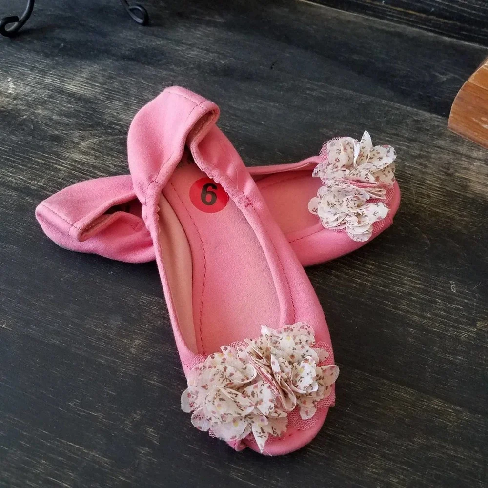 R2 | FLORAL DETAIL FLATS - Picture 3 of 10